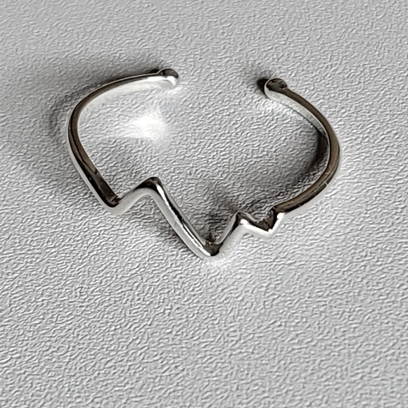 Sterling Silver ECG Ring - Picture 3 of 4